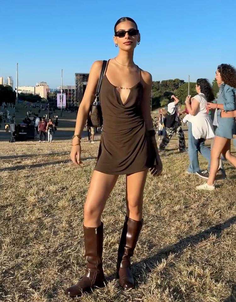 Chicas-Festival Season