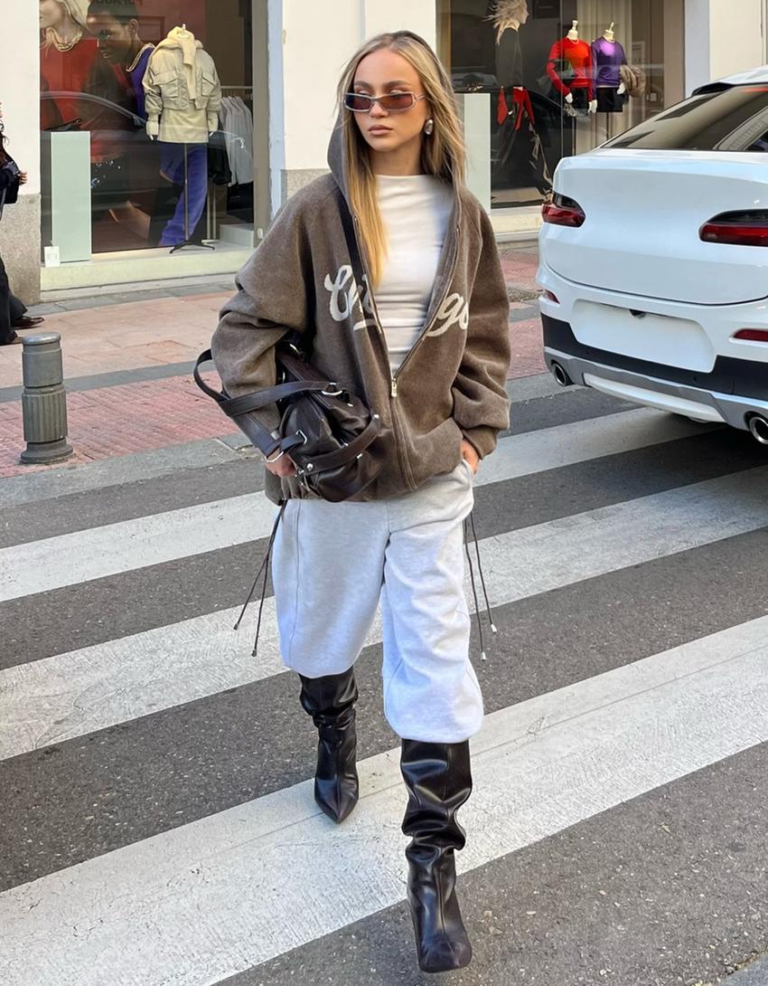 Camisola com fecho chenille capuz estampado-Cinza