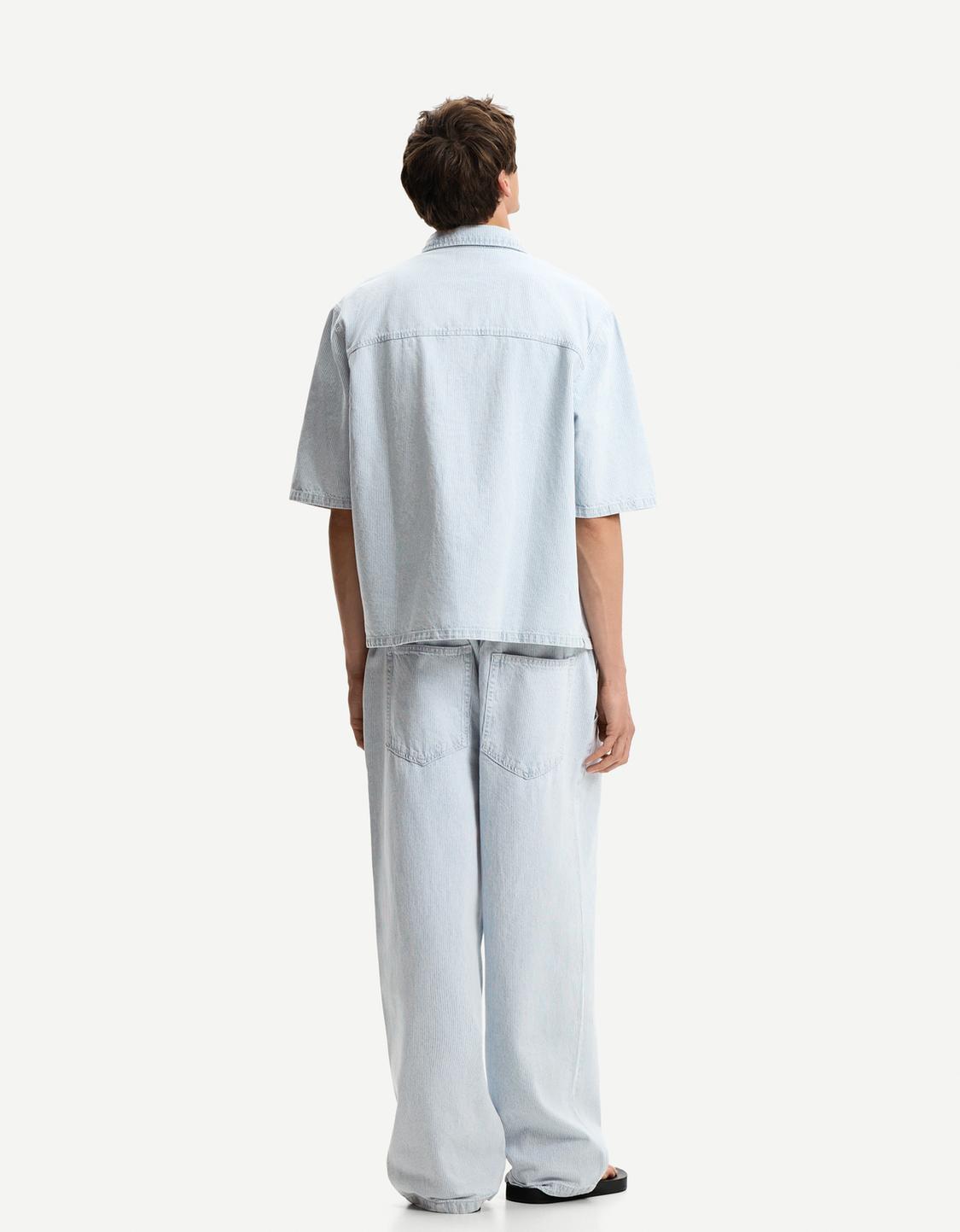 Set med skjorta och jeans