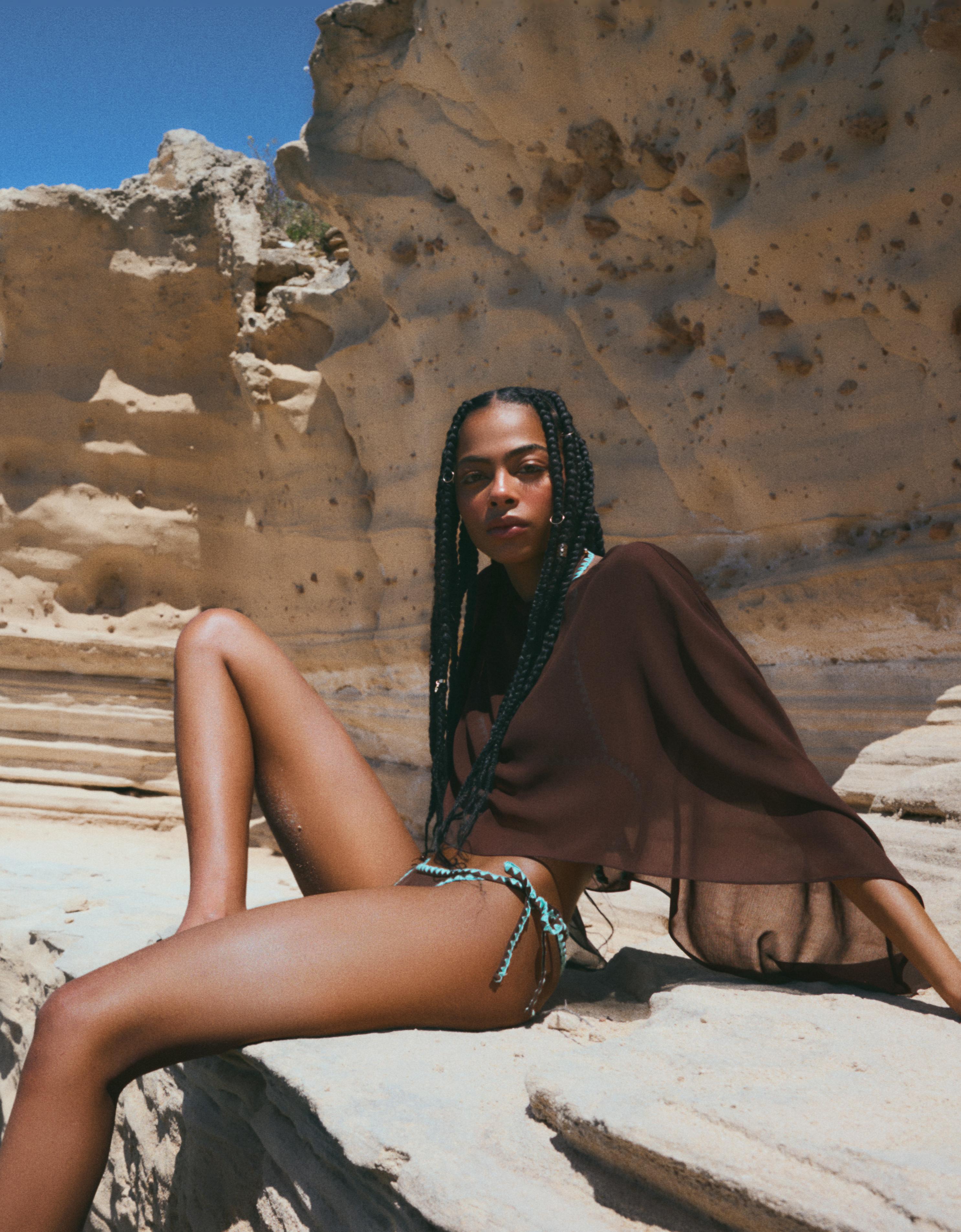 Bershka Capa Fluida Semitransparente Asimétrica Mujer Marrón