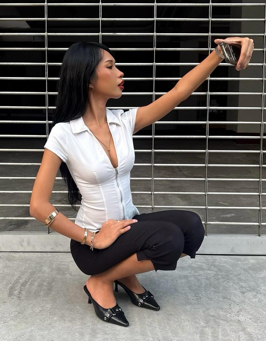 Short sleeve shirt with zip-White