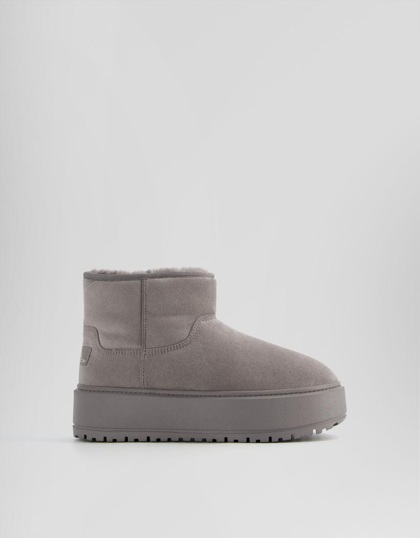 Platform ankle boots with faux fur lining-Grey