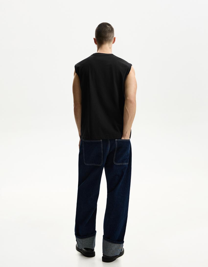 Sleeveless top-Black-1