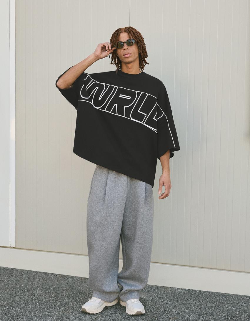 T-Shirt mit Print und kurzen Ärmeln-Schwarz