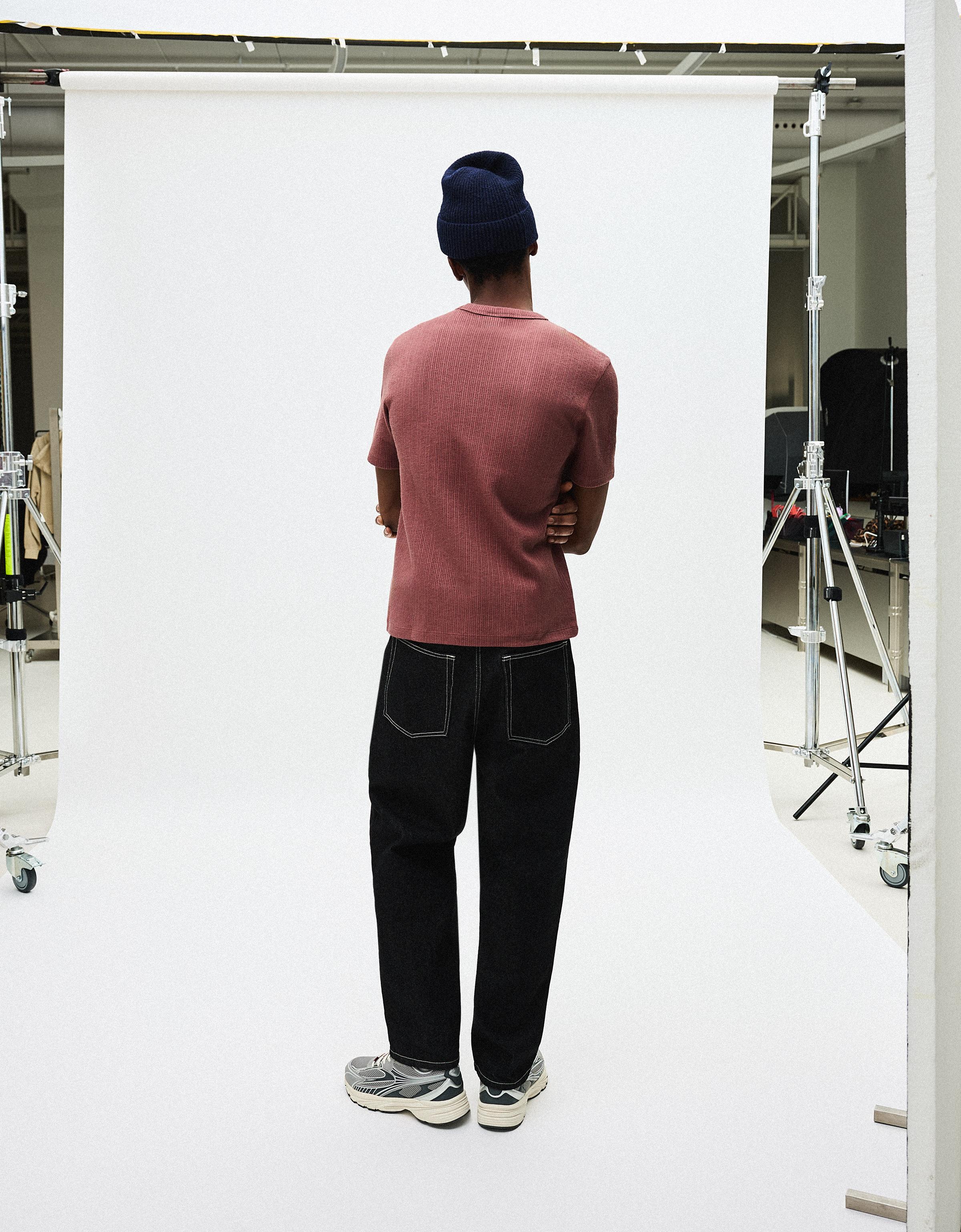 Kısa kollu dokulu tişört - Görsel 39