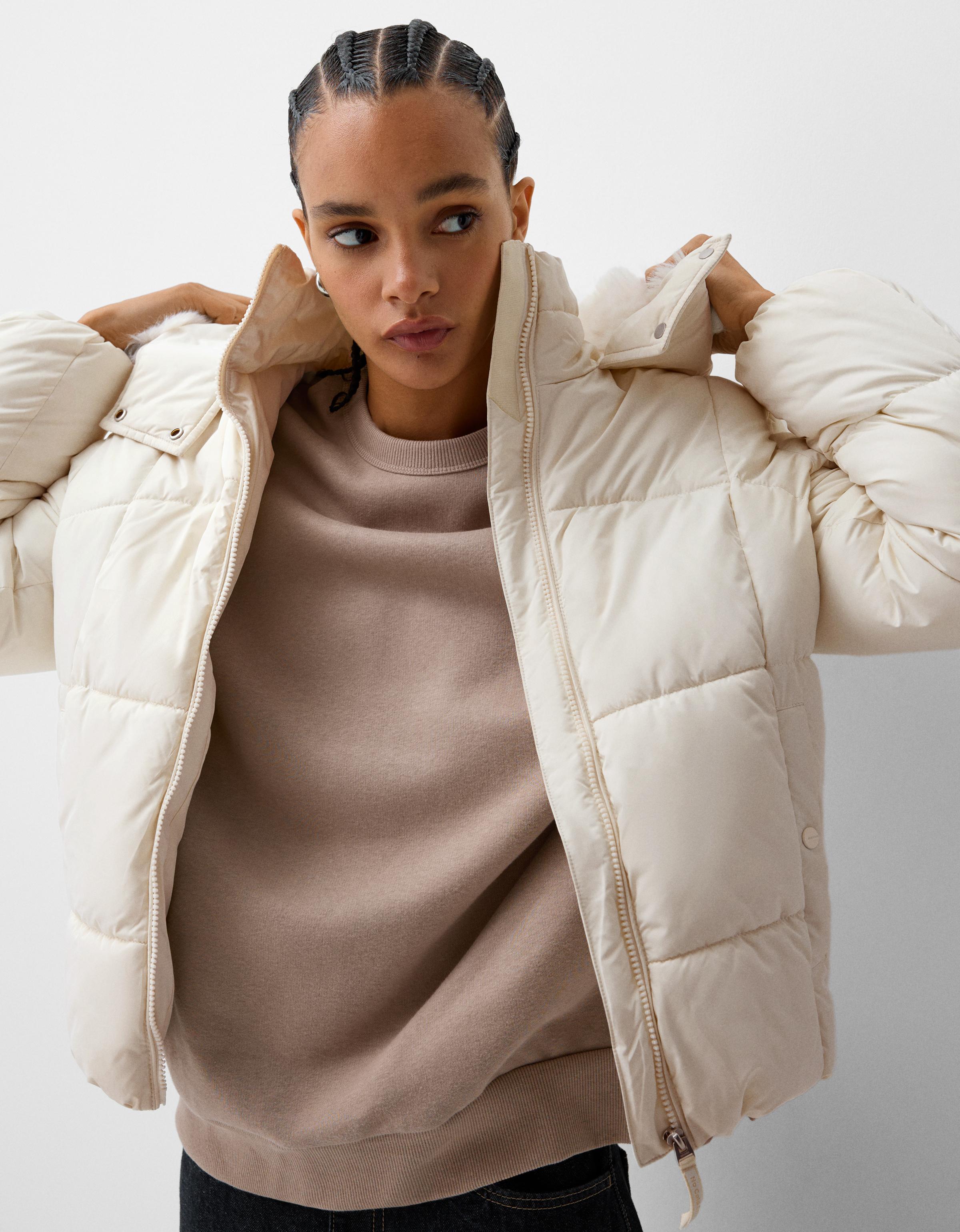Puffer jacket with faux fur hood - Women | Bershka