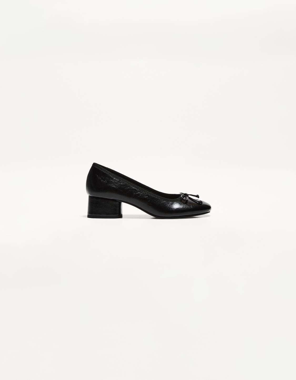 High-heel ballerinas