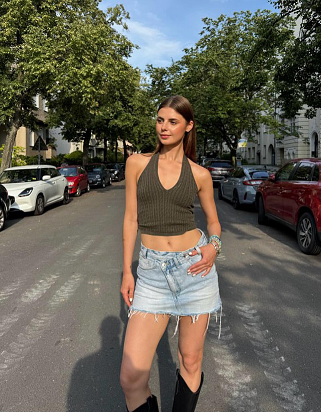 Cable-knit halter top