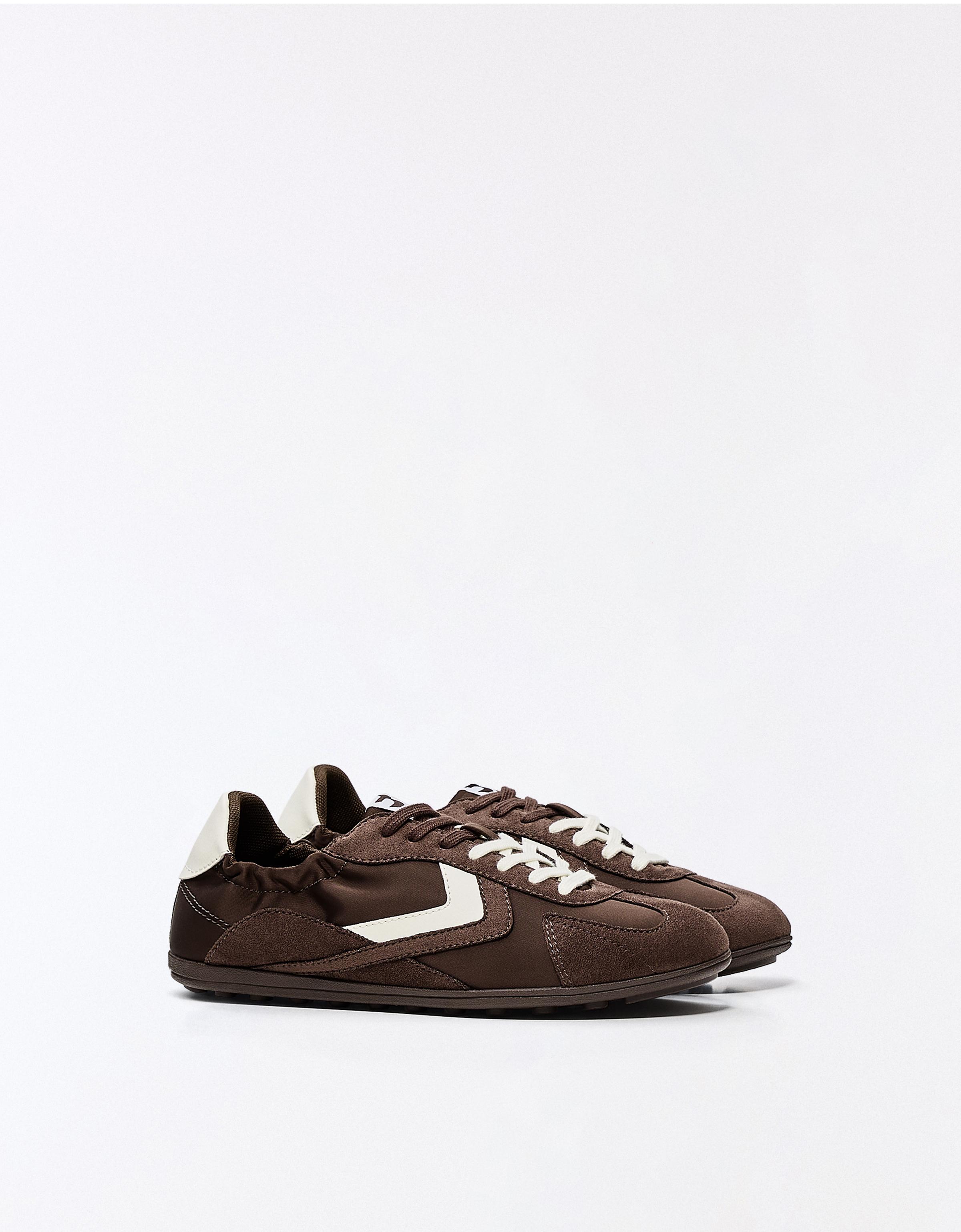 Bershka Zapatillas Retro Piso Fino Mujer 39 Marrón