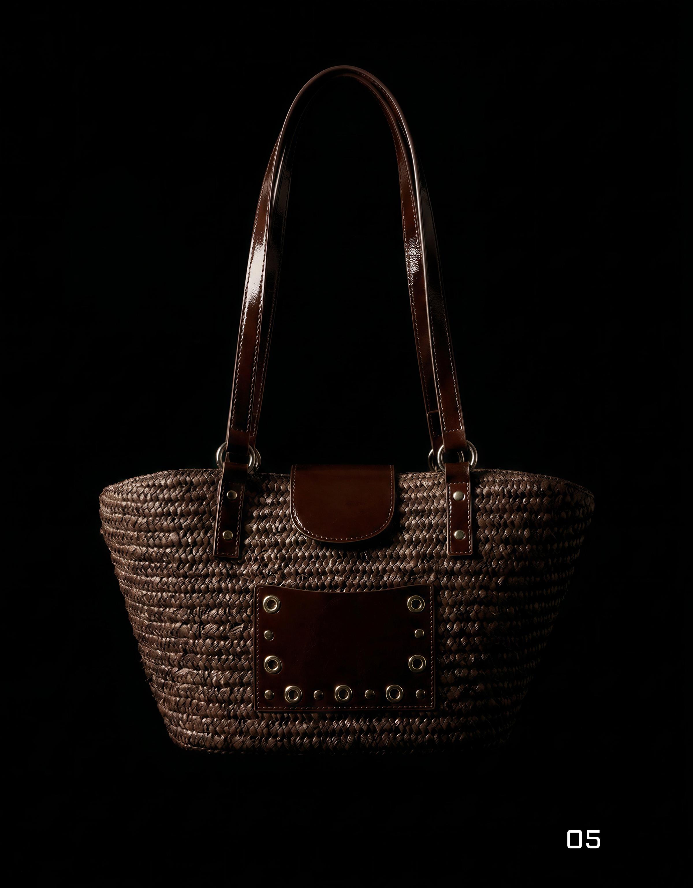 Studded raffia basket bag — Brown