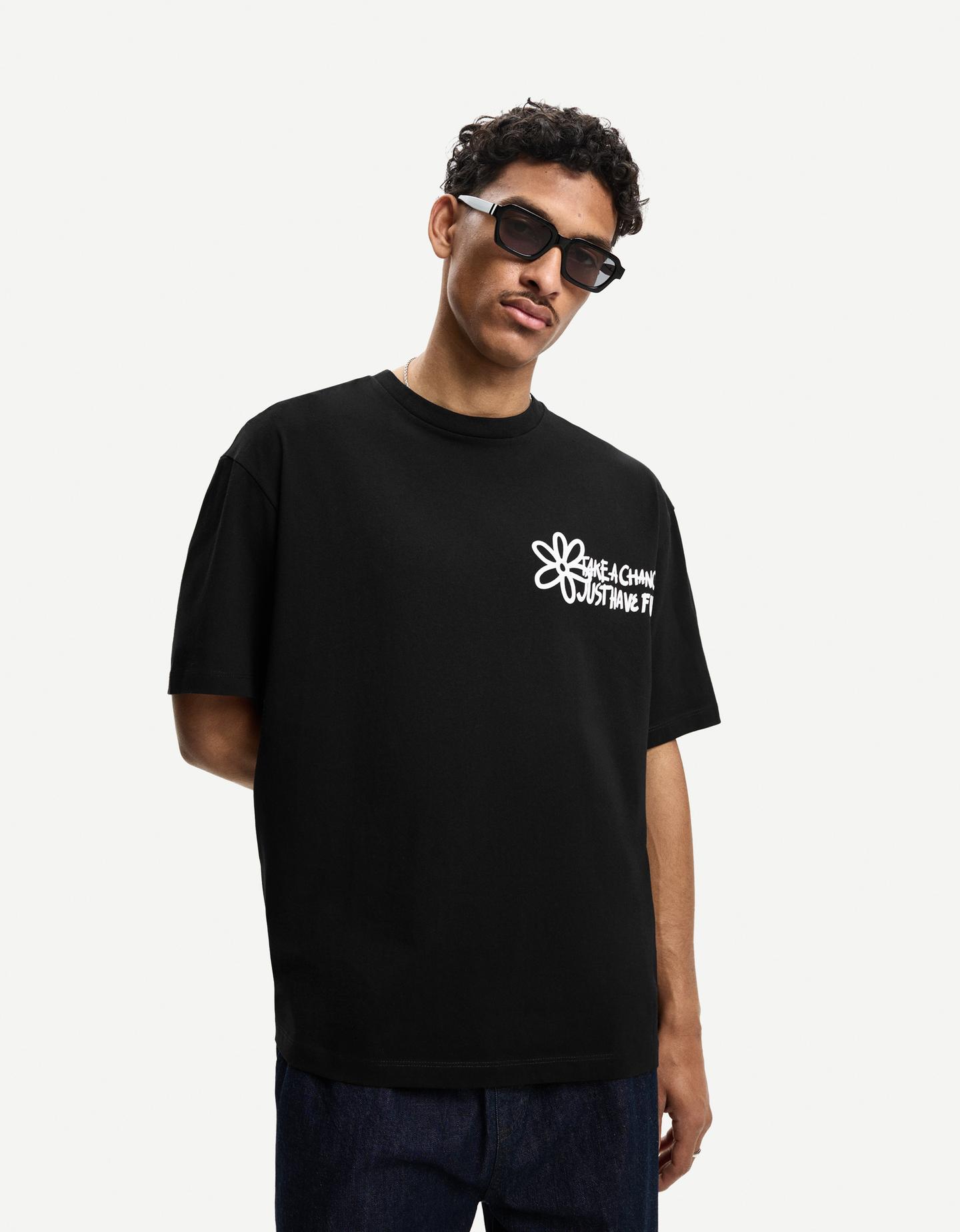 Bershka wzorzysta koszulka z krótkim rękawem czarny