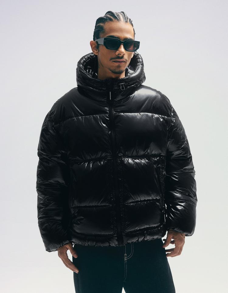 Puffer jacket with hood