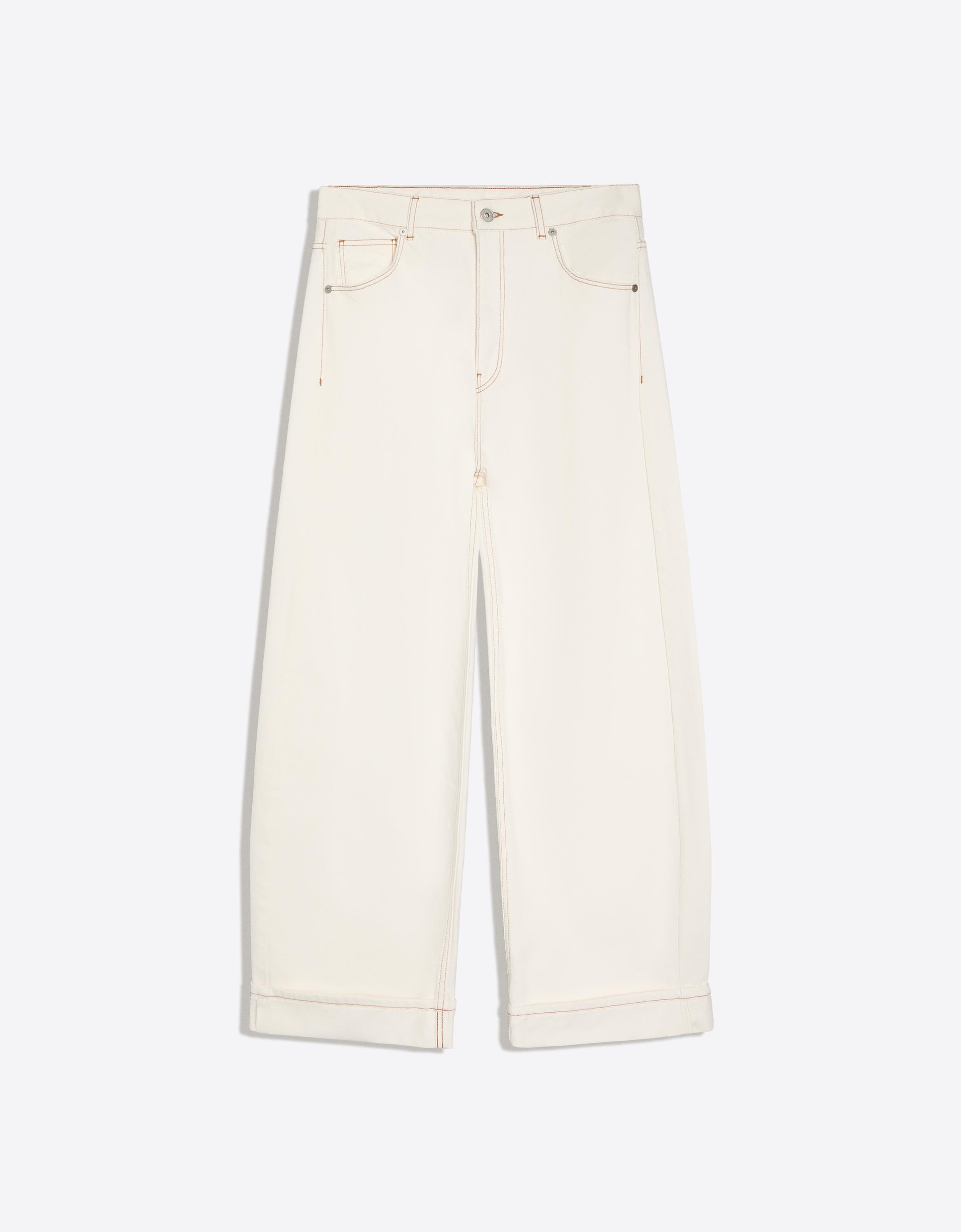 Ripped balloon fit jeans with back buckle — Cream