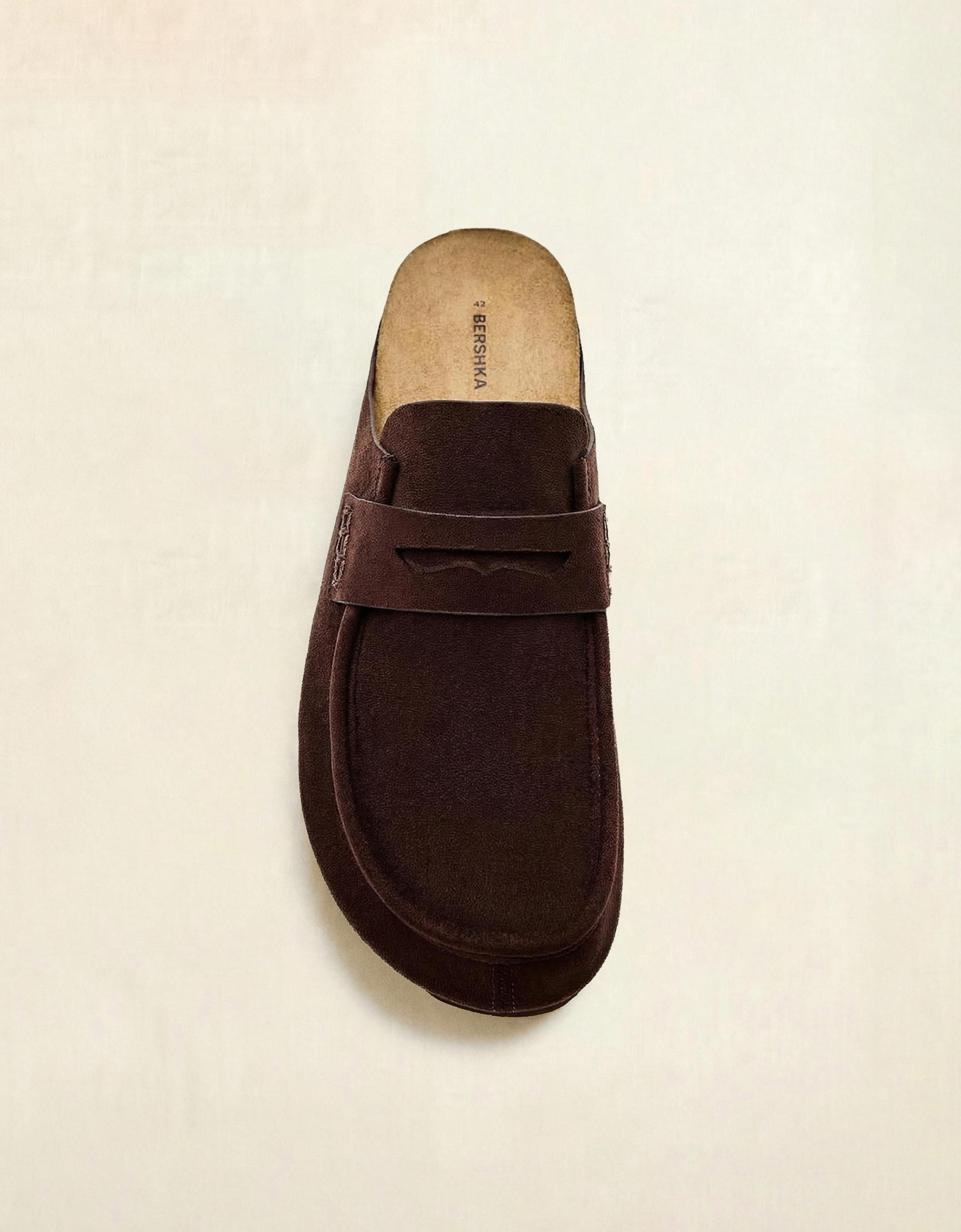 Mule clogs with mask detail — Brown