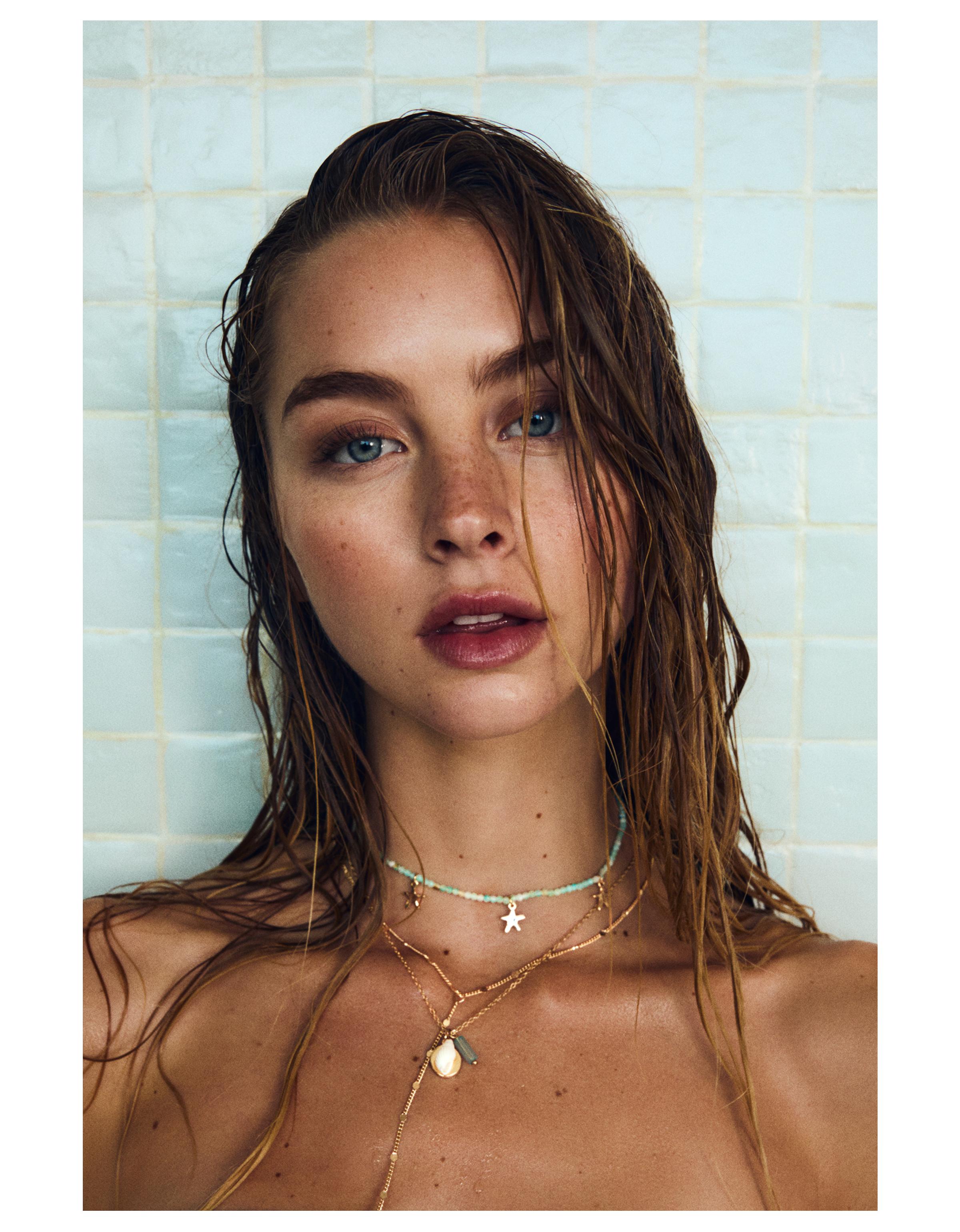 Bershka Deniz temalı charm kolye görsel 6