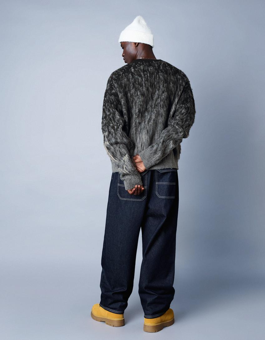 Printed brushed effect sweater-Black