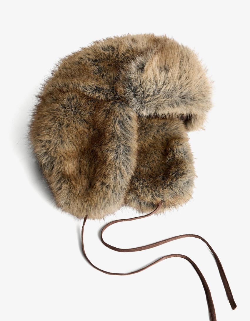 Faux fur beanie-Beige