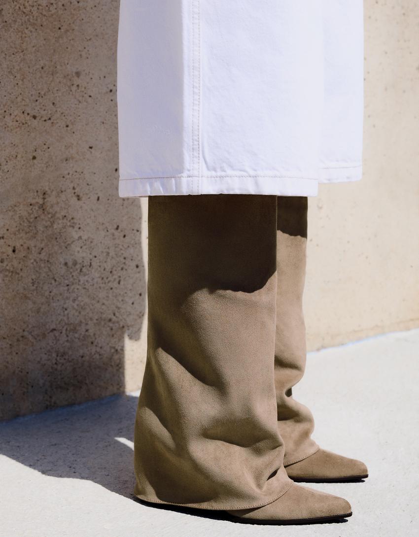 Stivali con tacco e gambale a pantalone-Tostato