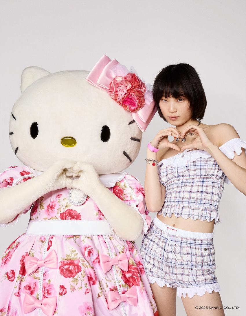 Hello Kitty check top with lace trim