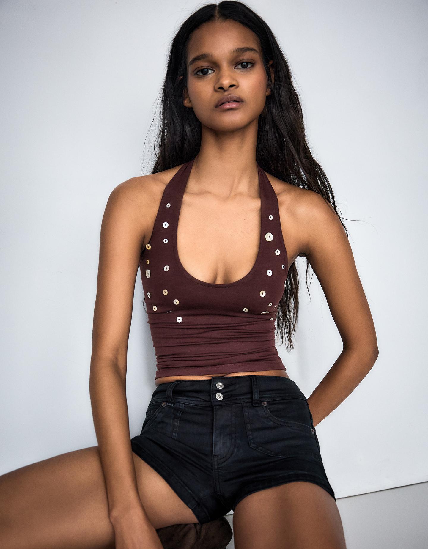 Bershka top halter z guzikami brązowy