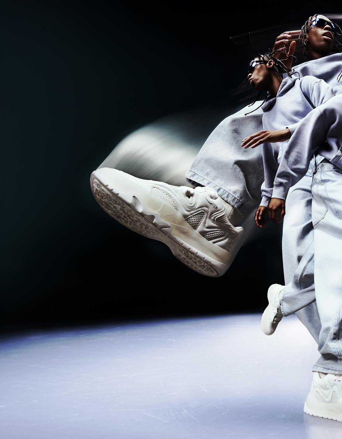 Skate trainers out of core