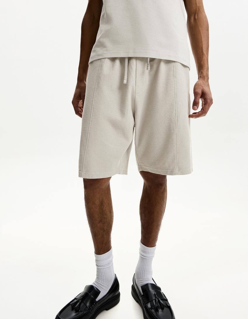 Bermudashorts mit Strukturmuster-Steinfarbe