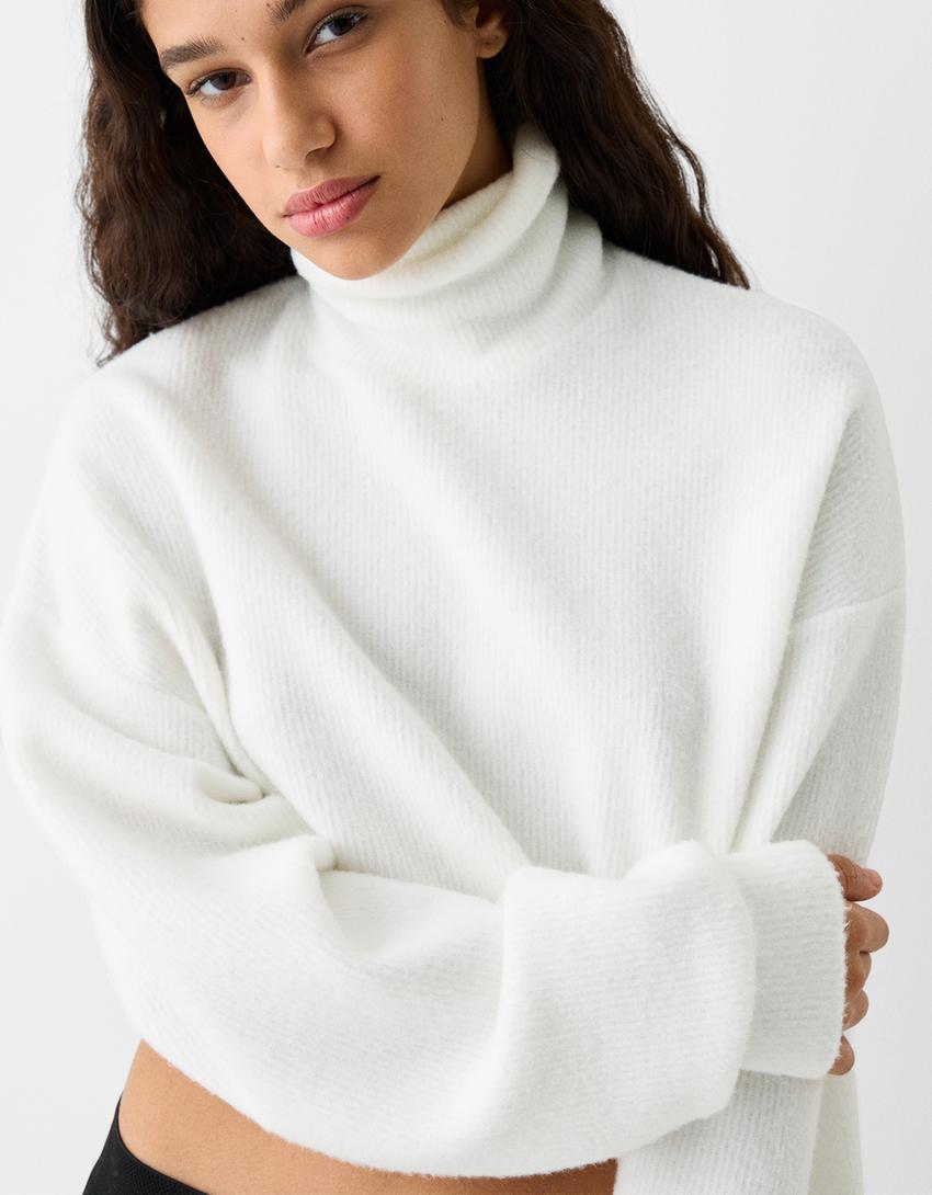 Cropped sweater with a high neck-Off white-5