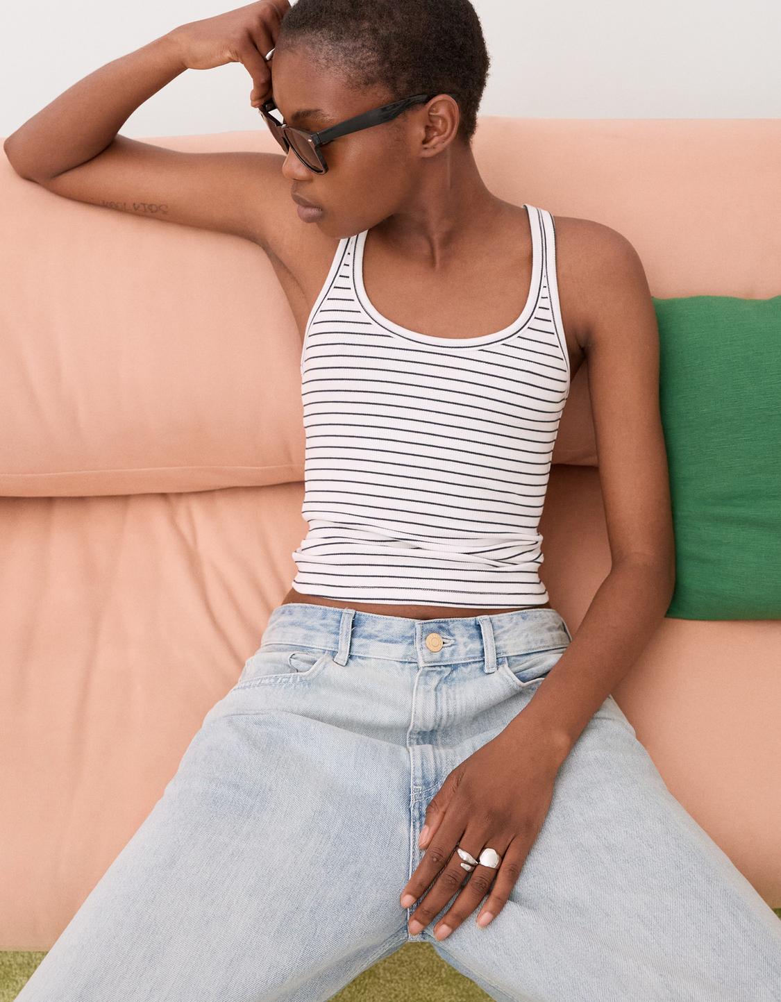 Sleeveless ribbed T-shirt