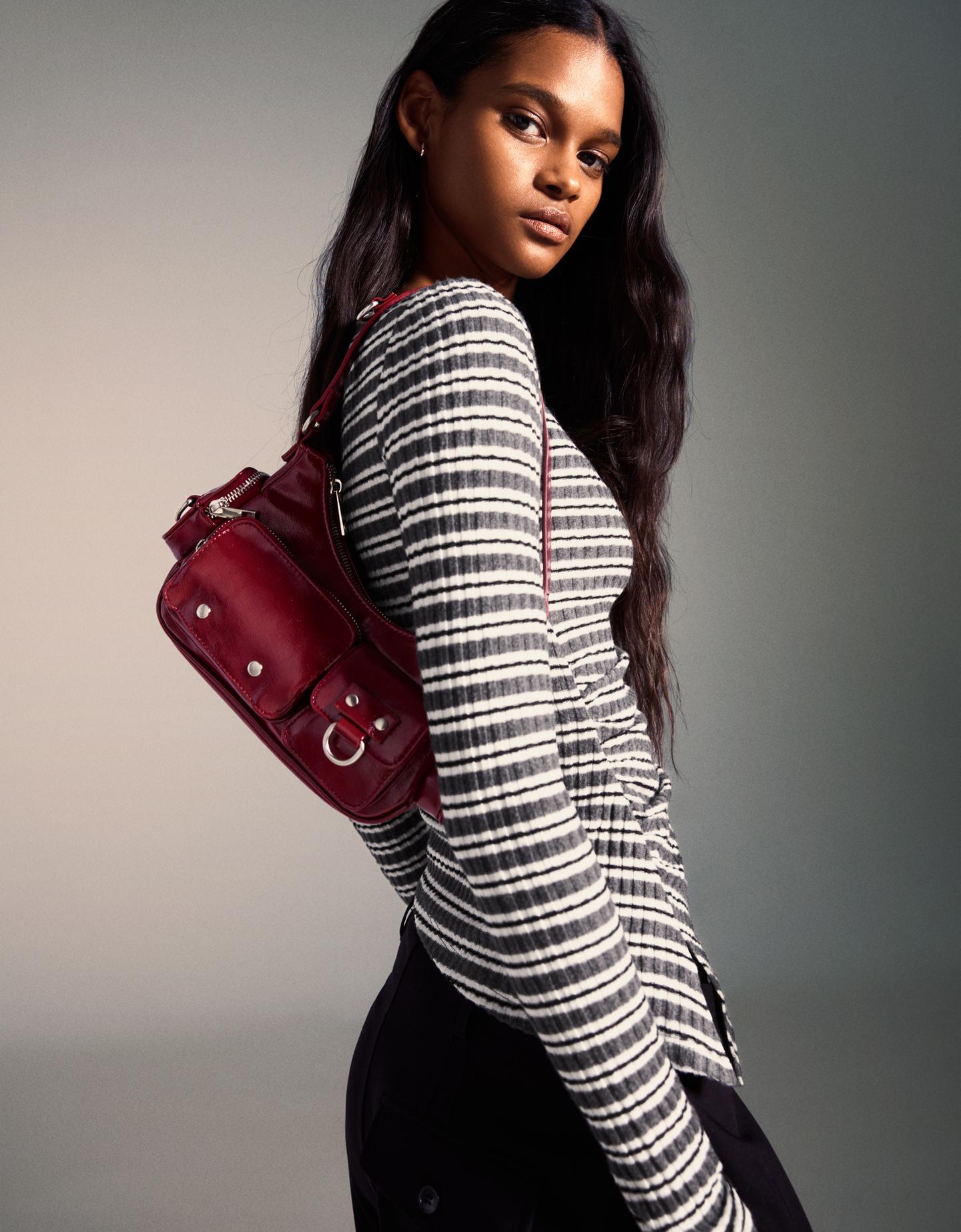 Bershka torebka na ramię z wieloma kieszeniami czerwony