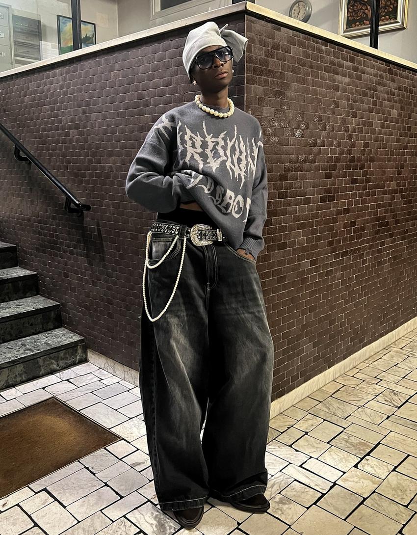 სკეიტის ჯინსი-შავი