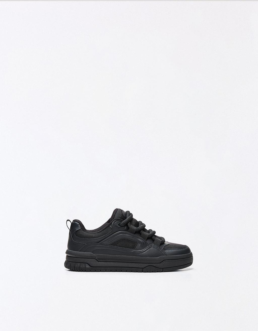 Skate trainers