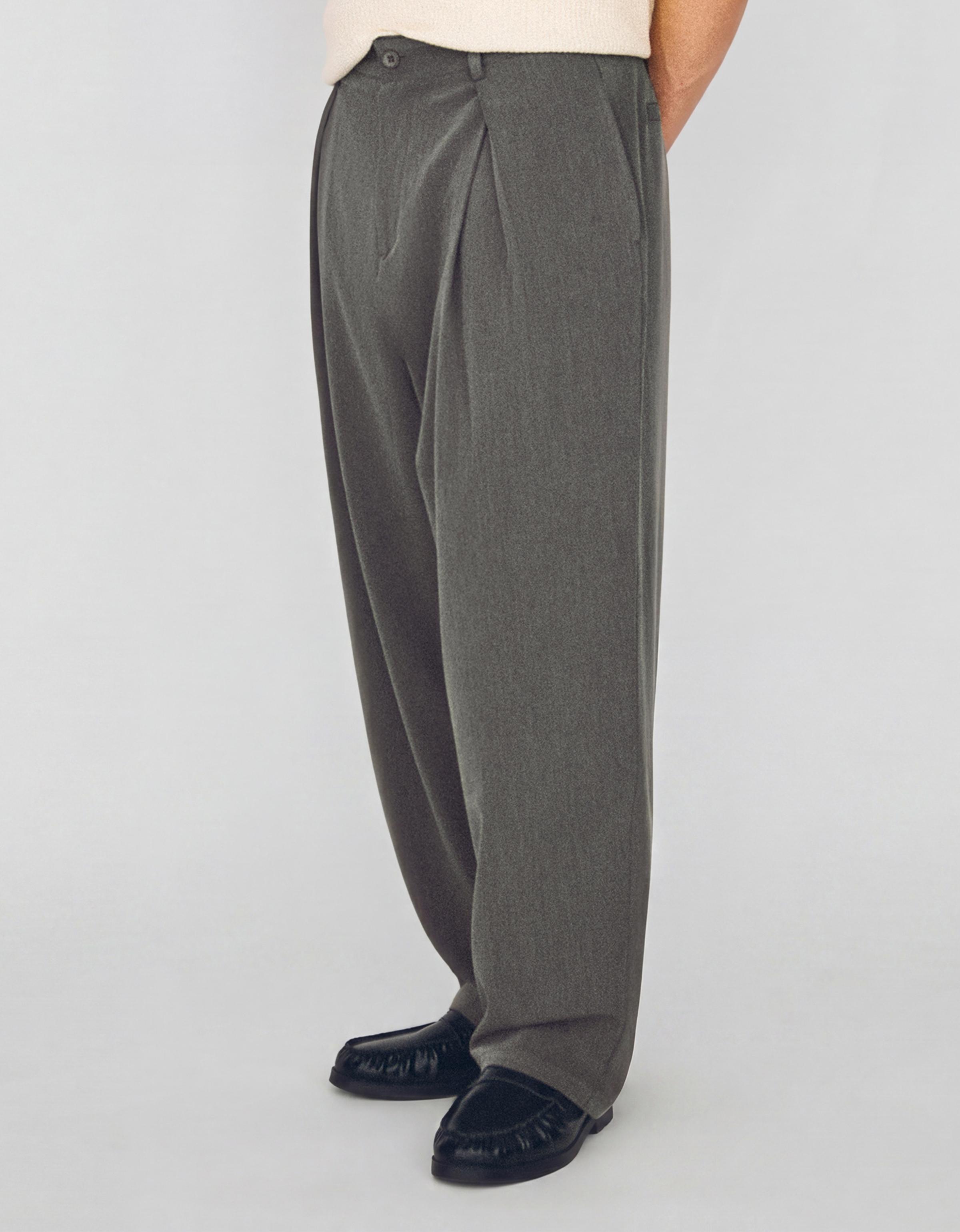 Pleated baggy trousers — Grey