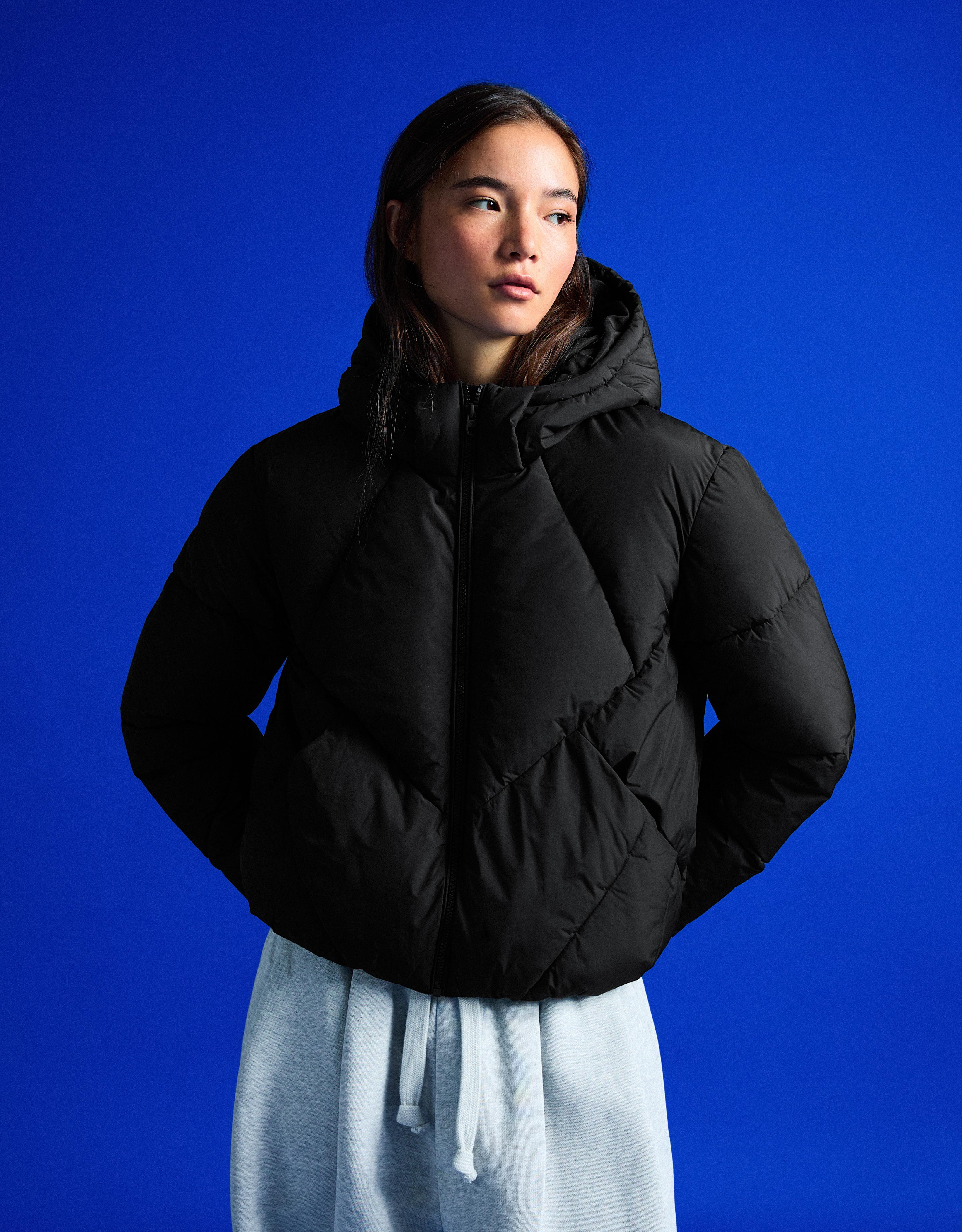 Hooded puffer jacket — Black