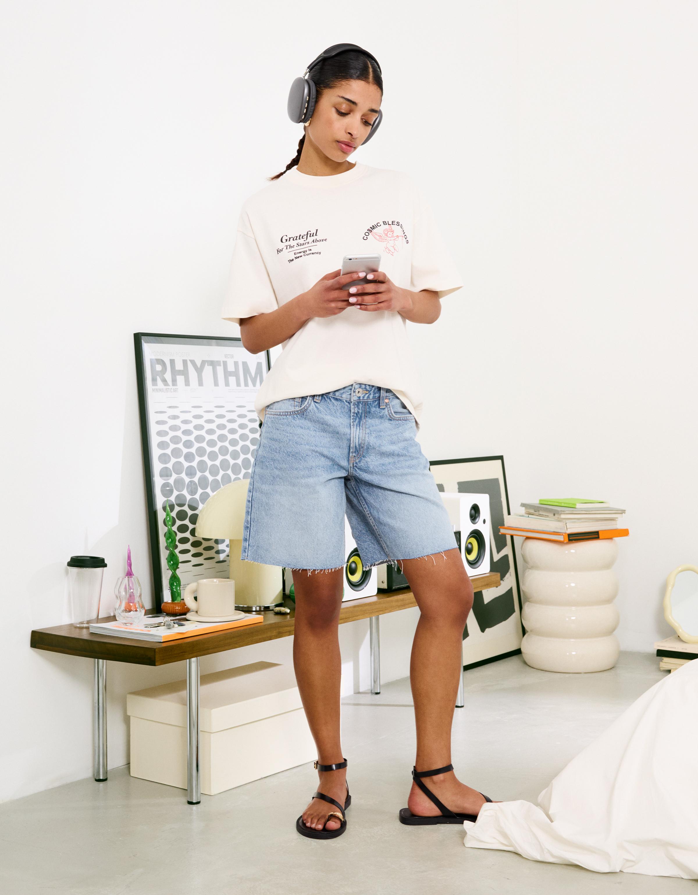 Short taille haute avec broderies - Blanc - - 18.00