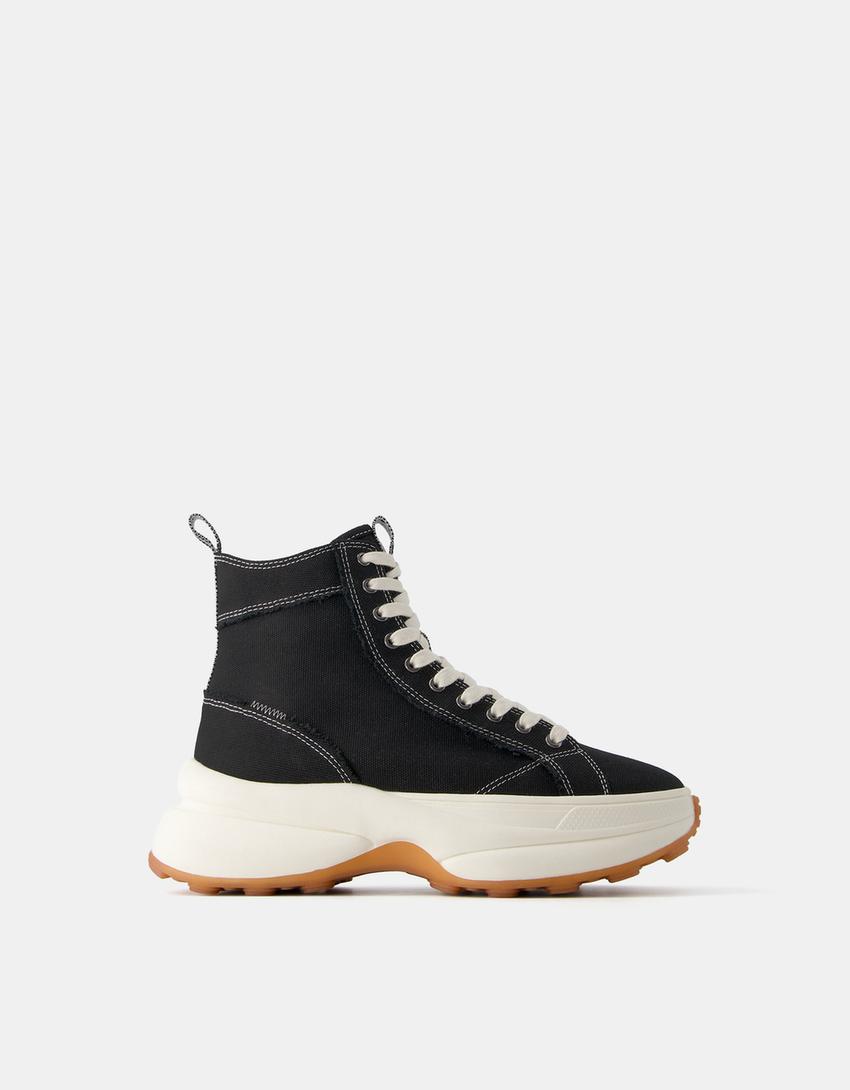 Sapatilhas abotinadas sola chunky-Preto-6