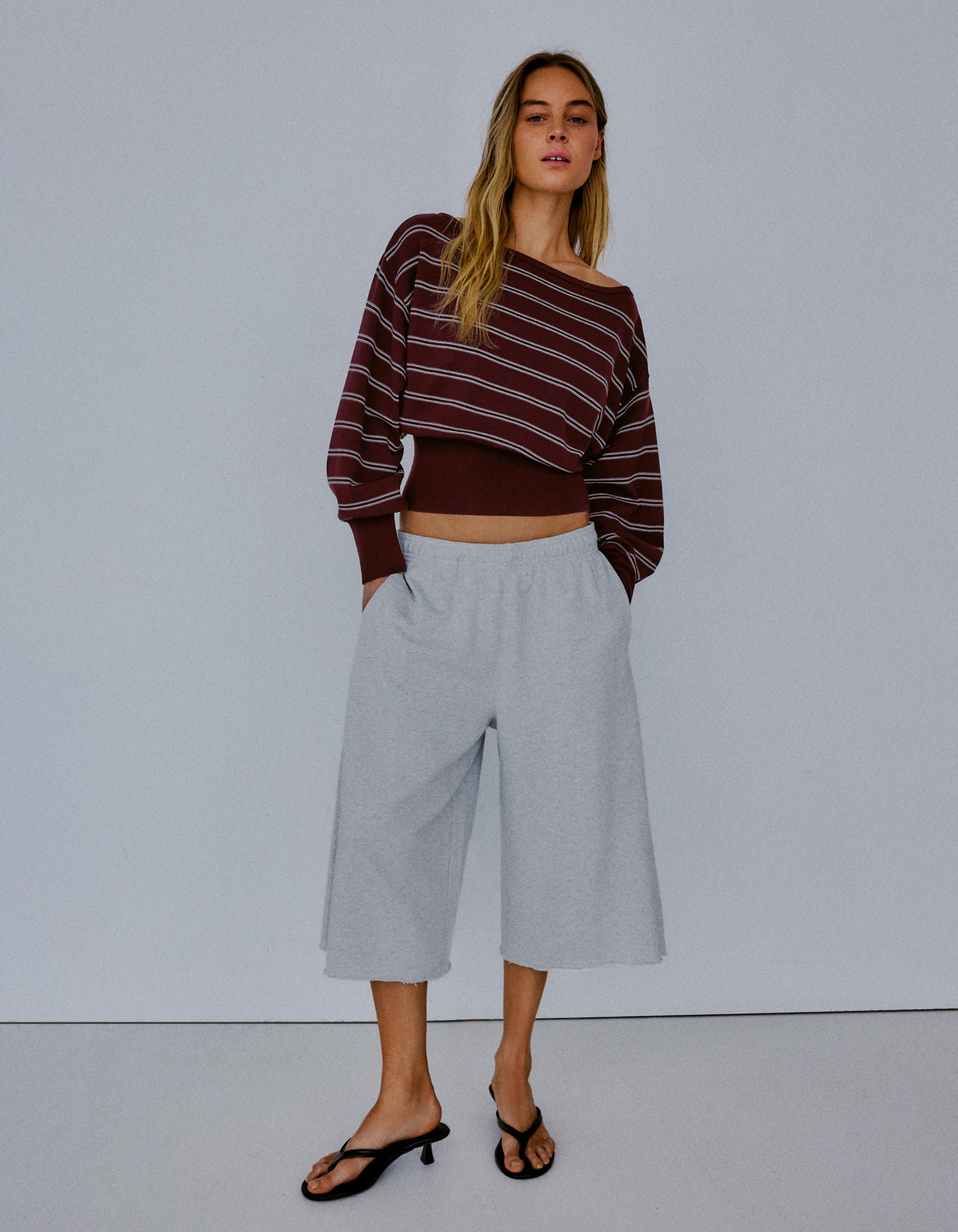 Asymmetric neck jumper — Burgundy
