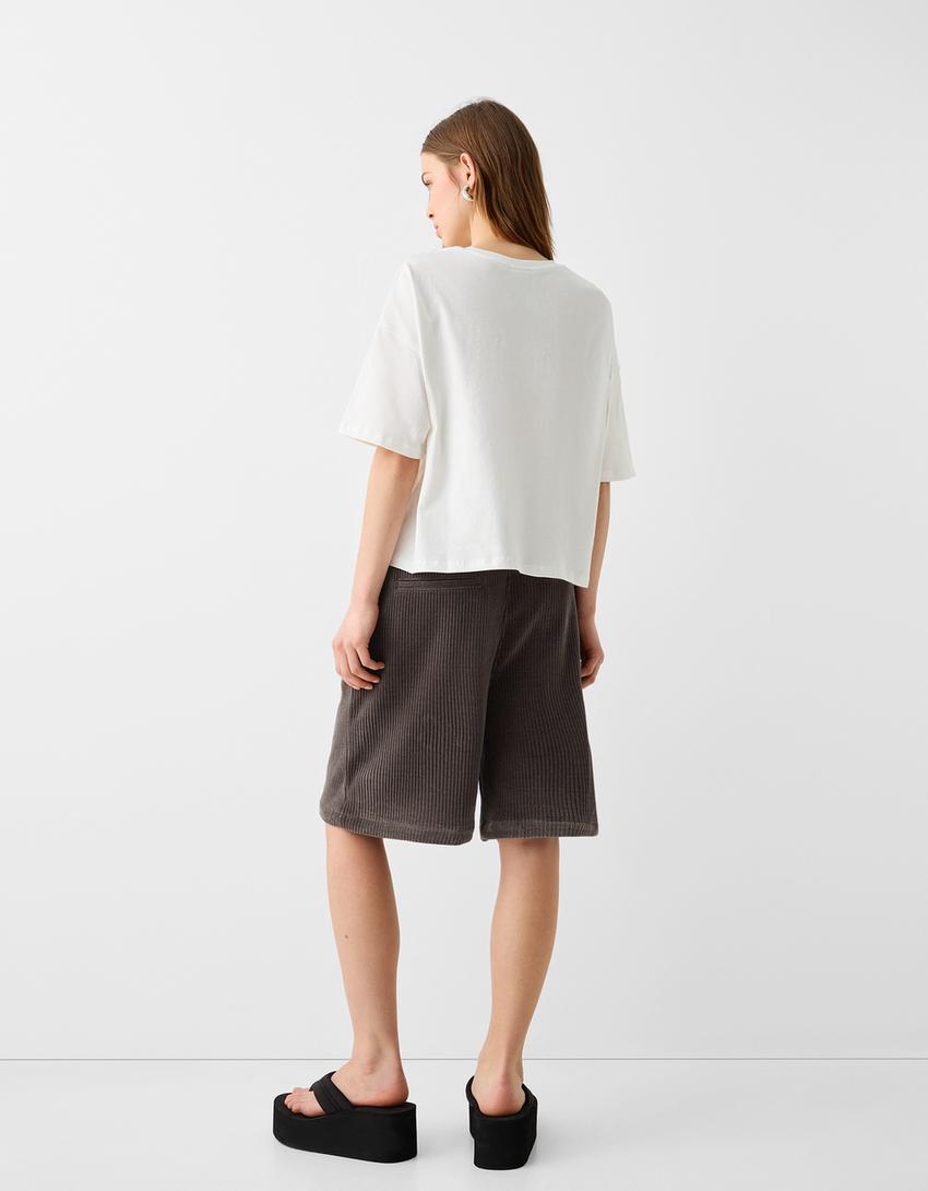 Calções bermuda loose chenille-Marrom-1