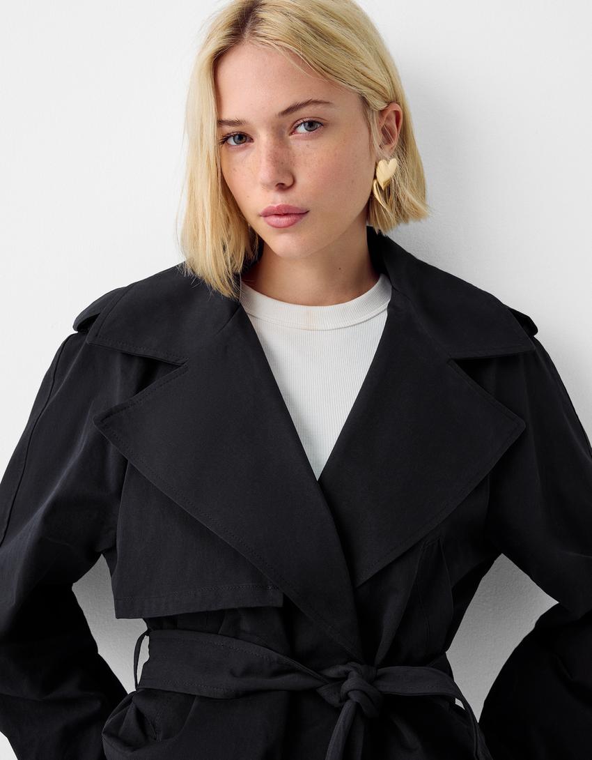 Cropped trench coat with buckle-Black