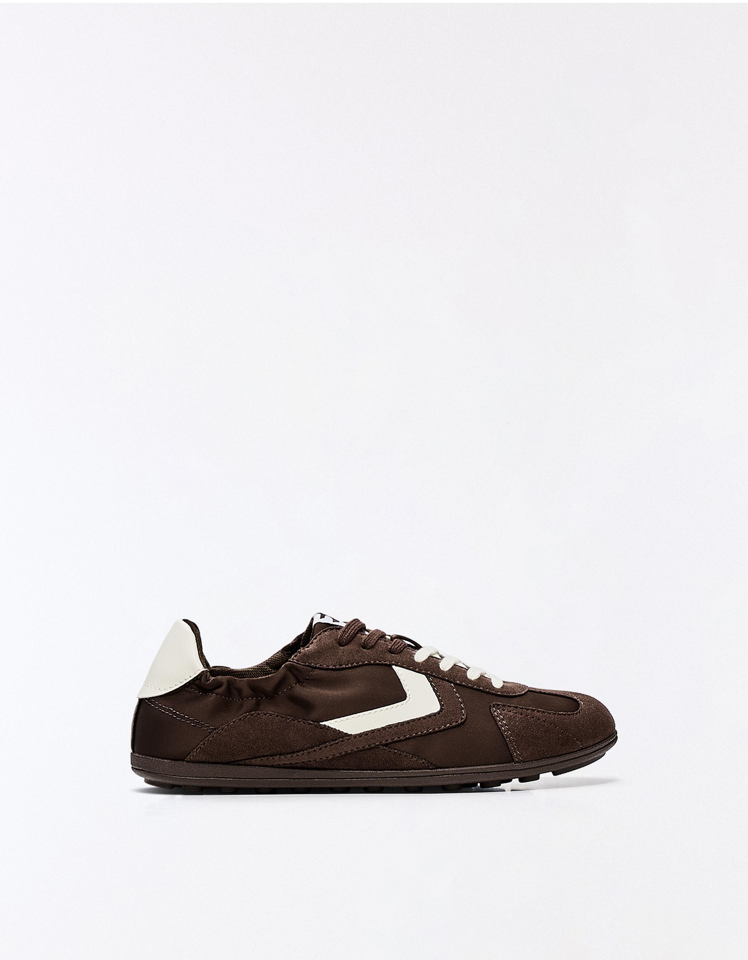 Bershka Zapatillas Retro Piso Fino Mujer 34 Marrón