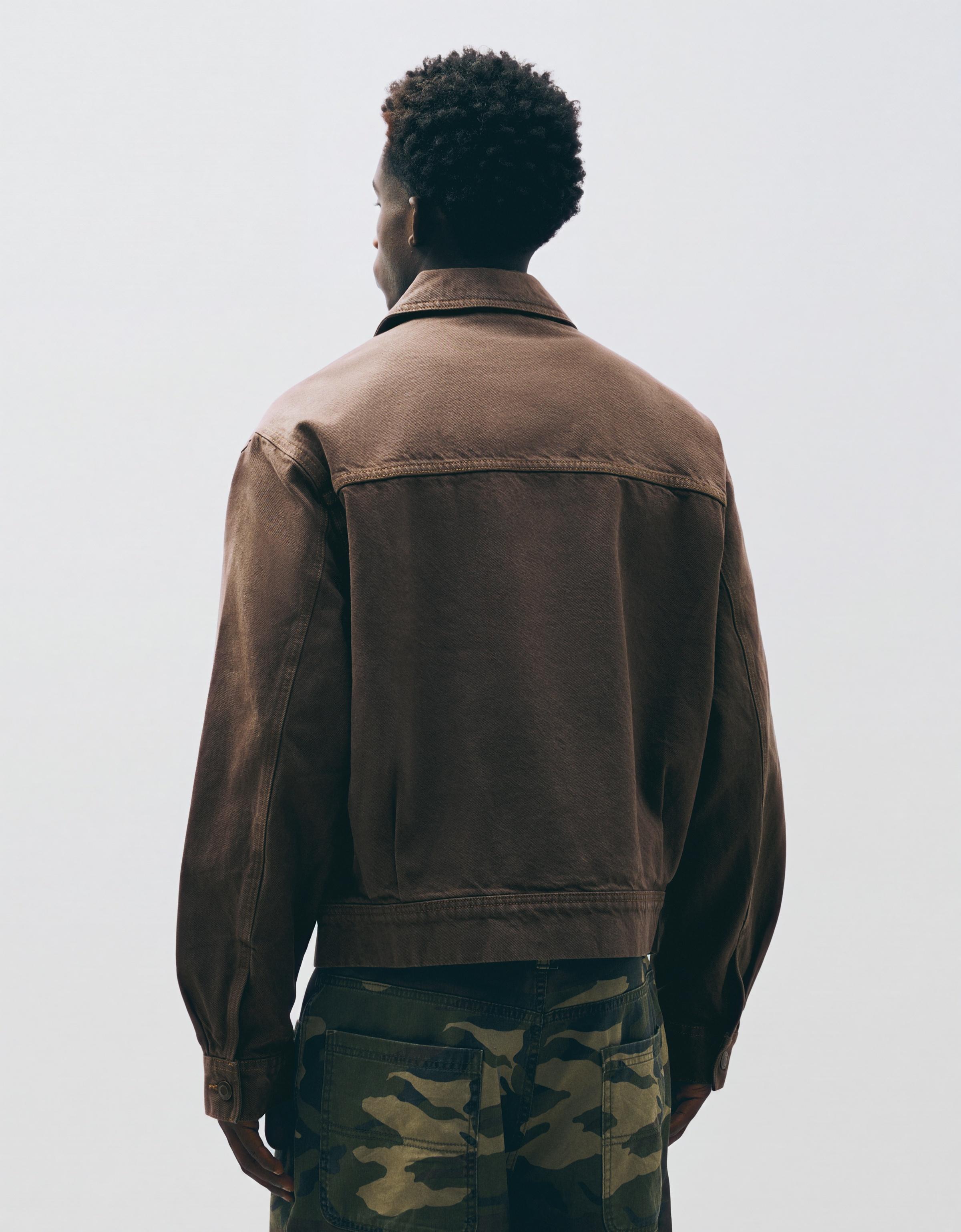 Denim jacket with clasp — Brown