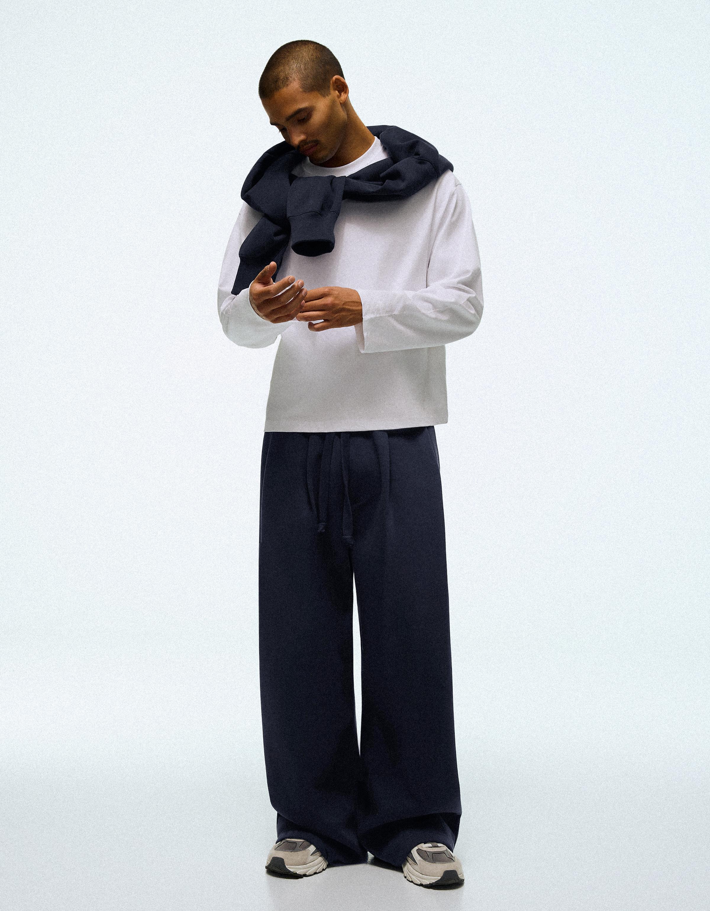 Bershka Pileli super baggy fit pantolon görsel 6