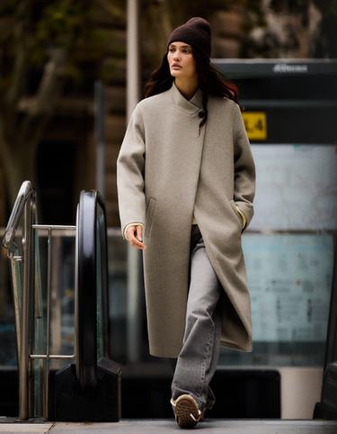 Wool-blend double-breasted coat — Sand 4