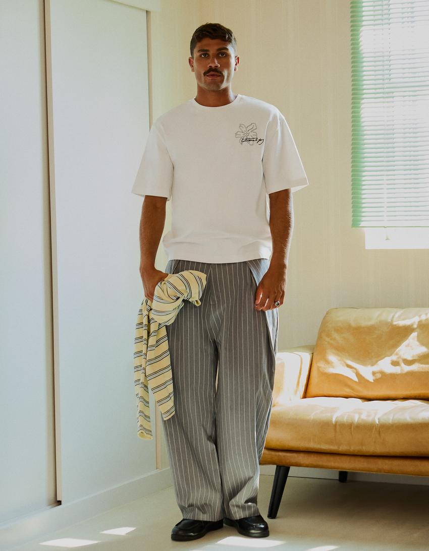 Camiseta manga corta bordado-Blanco