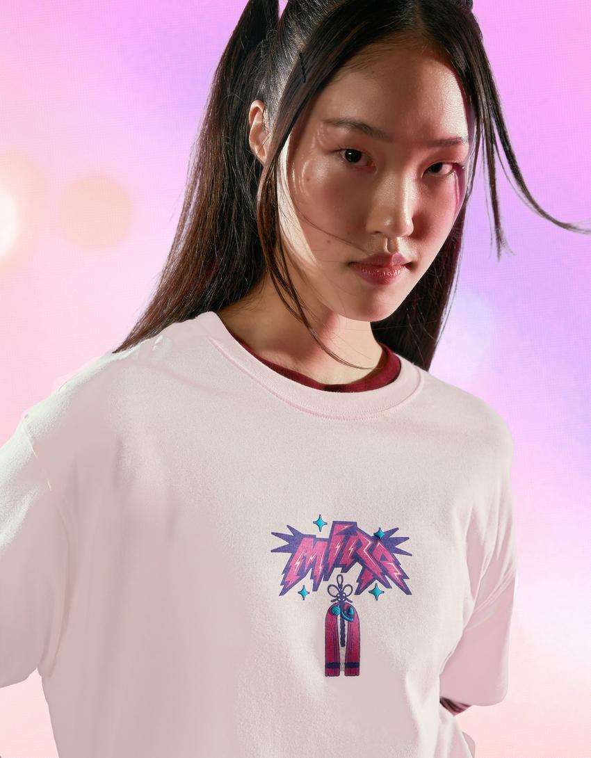 Camiseta KPop Demon Hunters Huntr/x manga corta print-Rosa