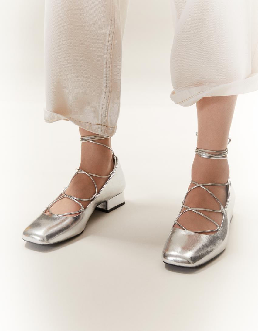 حذاء باليرينا ممعدن برباط-فضي-2