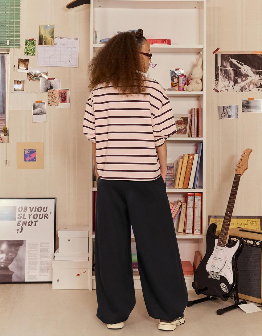 Plush barrel pants with stoppers-Black