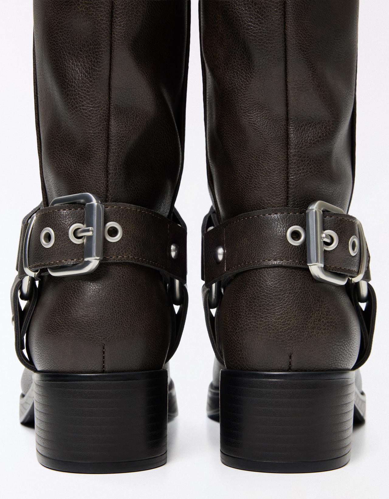 Buckle biker boots — Brown