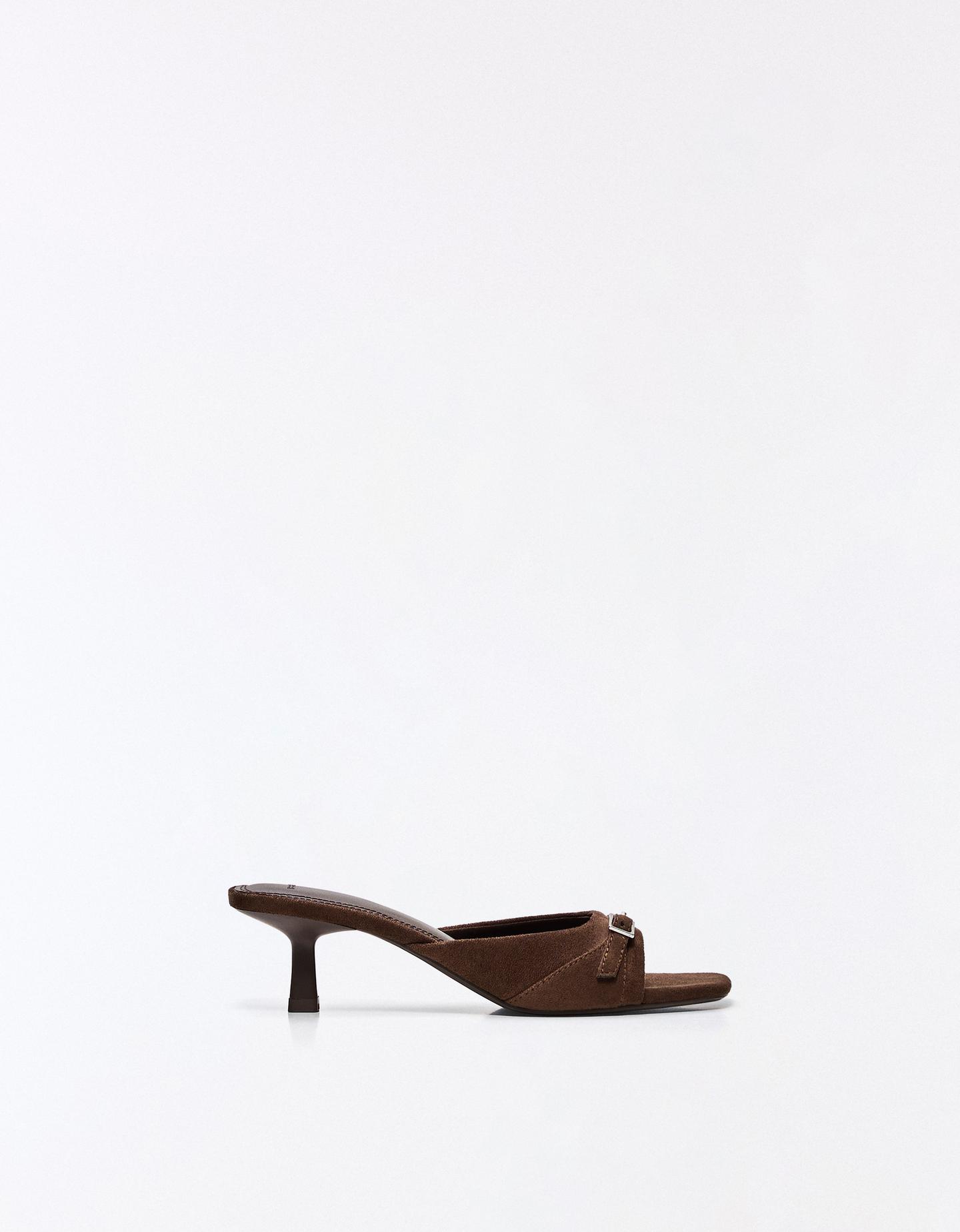 Bershka Mule Tacón Hebilla Mujer Marrón