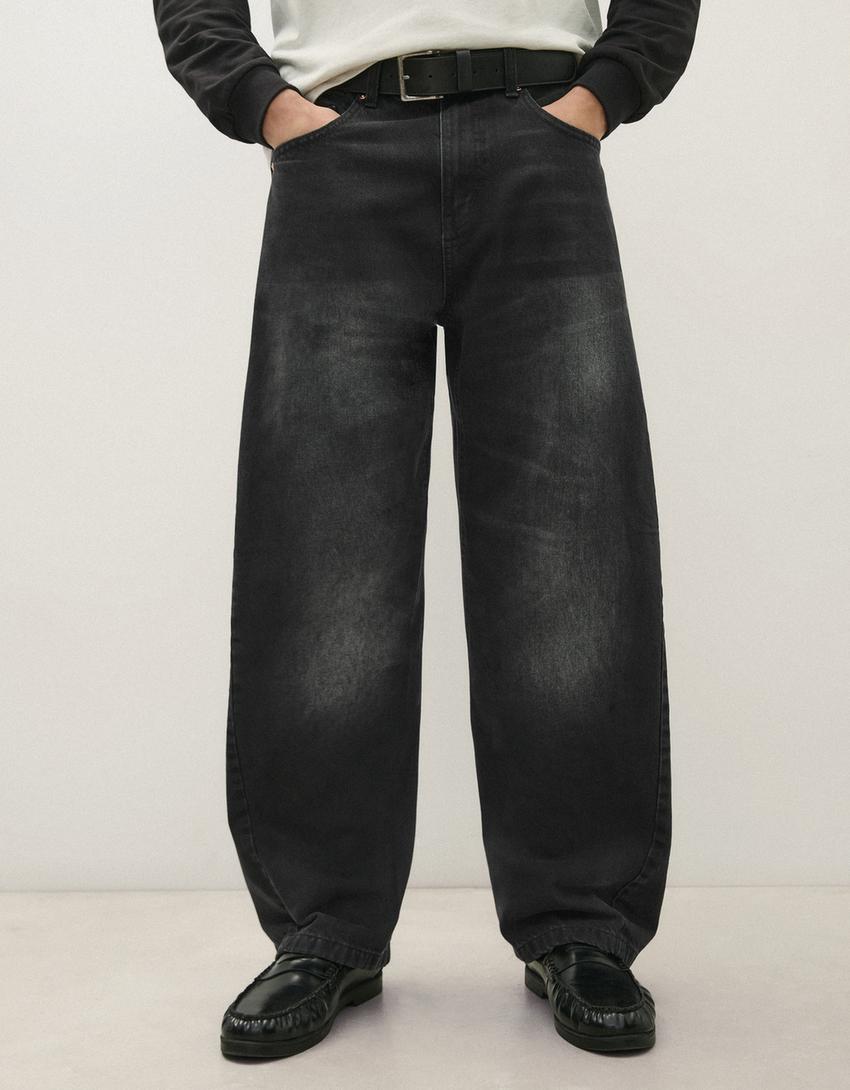 Jeans mit Twisted Fit-Schwarz