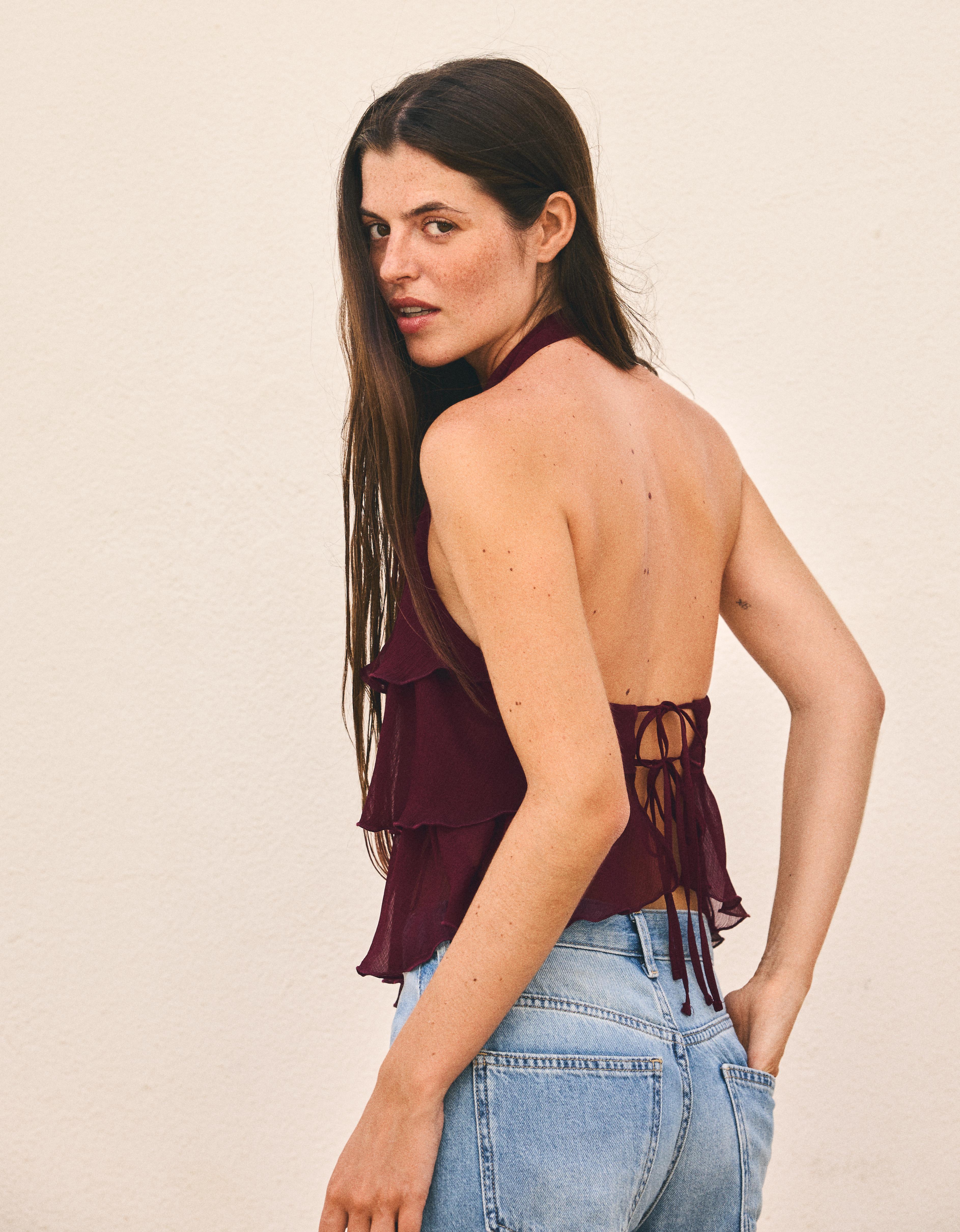 Ruffle halter neck top — Maroon